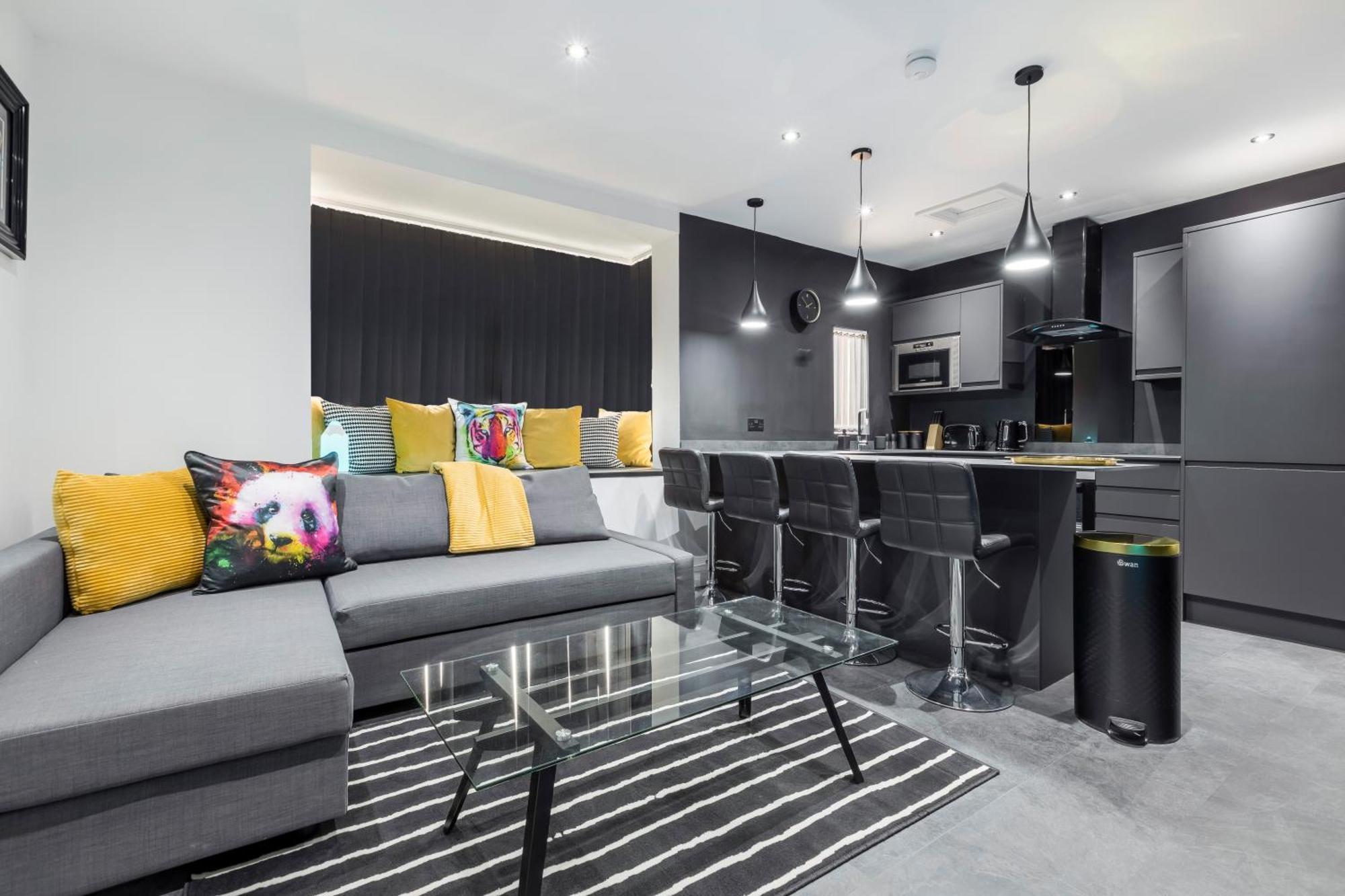 Two Bed Modern Apartment 5Min Walk To Town Centre With Free Parking ! Under New Management Blackpool Exteriör bild
