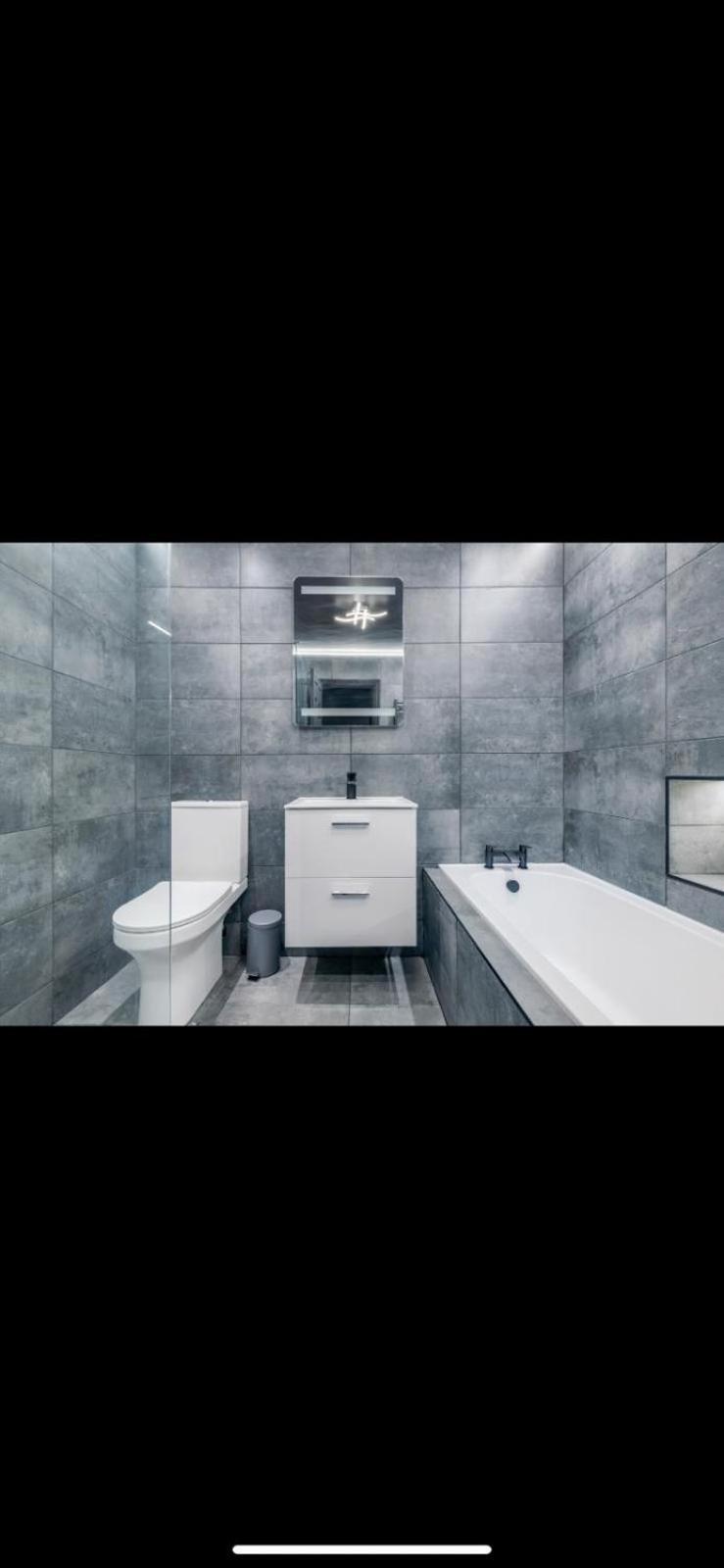 Two Bed Modern Apartment 5Min Walk To Town Centre With Free Parking ! Under New Management Blackpool Exteriör bild